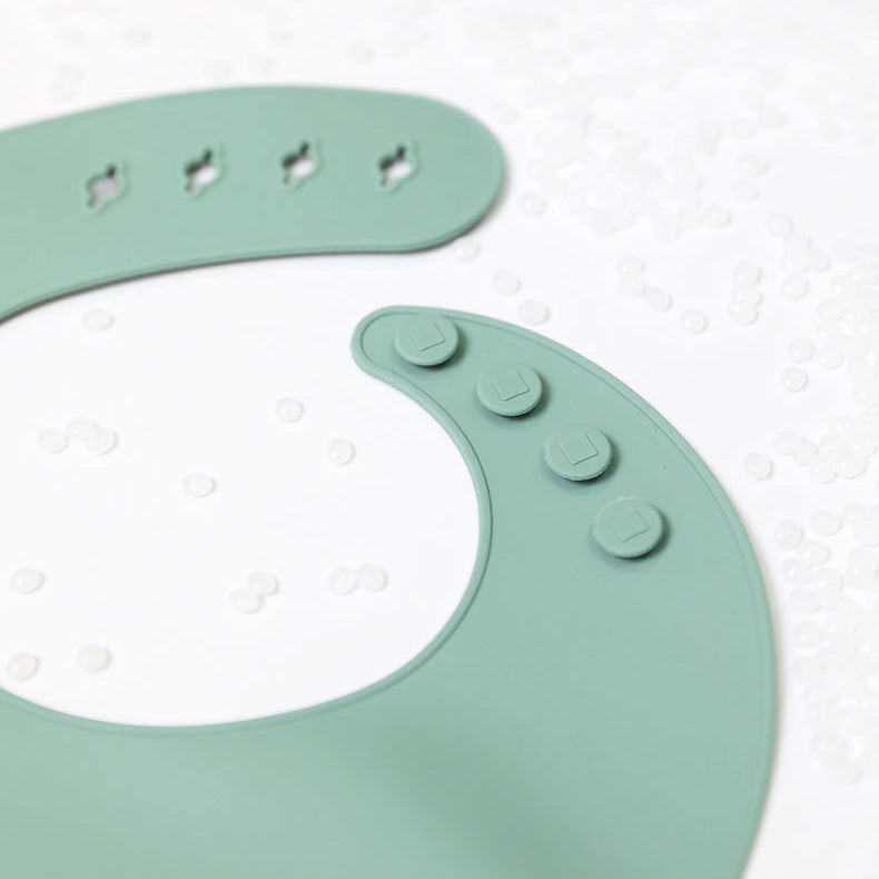 Waterproof Silicone Baby Bib – BPA Free, Soft & Adjustable
